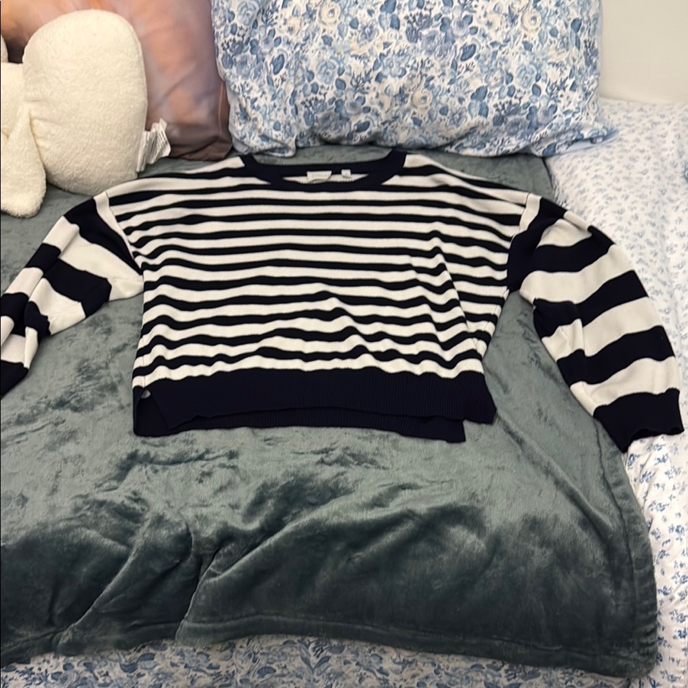 Striped Black and White Women's Sweater